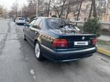 BMW 528 1998 года за 3 400 000 тг. в Шымкент – фото 3