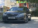 Toyota Camry 2010 года за 7 000 000 тг. в Уральск – фото 2