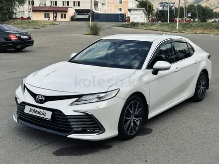 Toyota Camry 2021 года за 17 500 000 тг. в Шамалган – фото 9