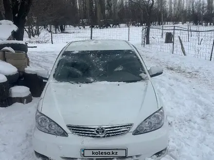 Toyota Camry 2004 года за 3 000 000 тг. в Шымкент