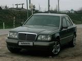 Mercedes-Benz E 220 1993 года за 2 700 000 тг. в Сарыагаш – фото 2