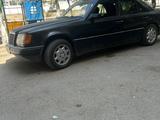 Mercedes-Benz E 230 1989 годаfor850 000 тг. в Балхаш