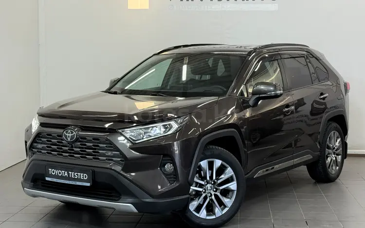 Toyota RAV4 Luxe 2020 года за 14 900 000 тг. в Астана