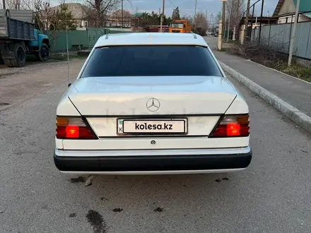 Mercedes-Benz E 230 1992 года за 1 500 000 тг. в Каскелен – фото 2