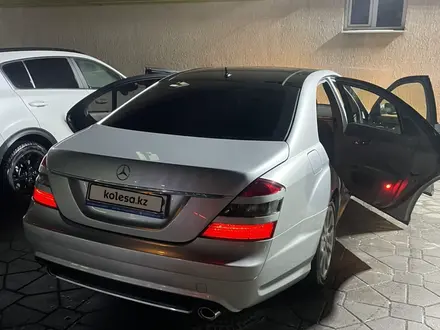 Mercedes-Benz S 550 2006 года за 6 000 000 тг. в Алматы – фото 15