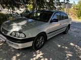 Toyota Avensis 1998 годаүшін2 800 000 тг. в Шымкент