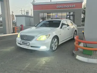 Lexus LS 460