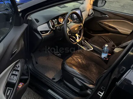 Chevrolet Onix 2023 года за 5 800 000 тг. в Усть-Каменогорск – фото 9