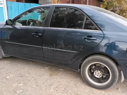 Toyota Camry 2002 года за 4 800 000 тг. в Семей – фото 2