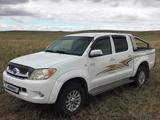 Toyota Hilux 2006 годаfor8 200 000 тг. в Актобе