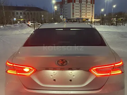 Toyota Camry 2019 года за 14 200 000 тг. в Астана – фото 19