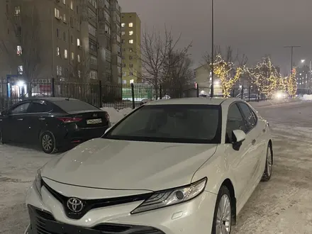 Toyota Camry 2019 года за 14 200 000 тг. в Астана – фото 8