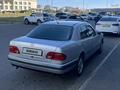 Mercedes-Benz E 230 1996 годаүшін2 500 000 тг. в Усть-Каменогорск – фото 4