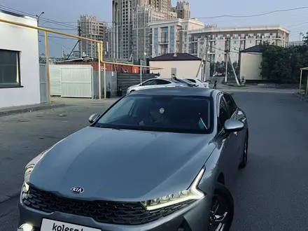 Kia K5 2021 года за 10 000 000 тг. в Астана