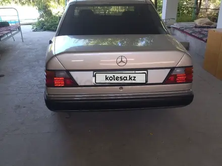 Mercedes-Benz E 230 1992 года за 1 800 000 тг. в Шымкент – фото 2