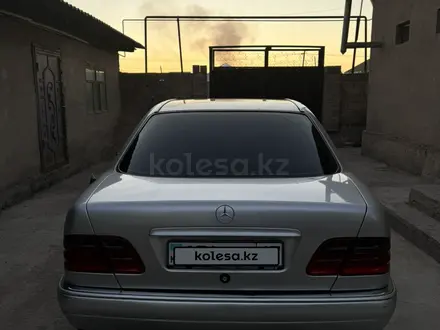 Mercedes-Benz E 230 1997 года за 2 900 000 тг. в Шымкент – фото 2