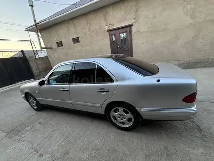Mercedes-Benz E 230 1997 года за 2 900 000 тг. в Шымкент – фото 6