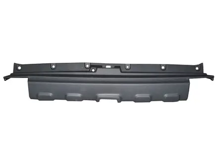 Бампер задний TOYOTA SURF 02-05 центр за 25 000 тг. в Алматы