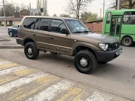 Toyota Land Cruiser Prado 2001 года за 9 500 000 тг. в Алматы – фото 2