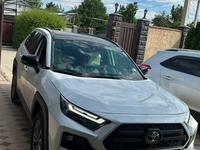 Toyota RAV4 2023 года за 16 300 000 тг. в Алматы