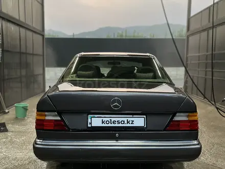 Mercedes-Benz E 230 1990 года за 1 400 000 тг. в Есик – фото 3