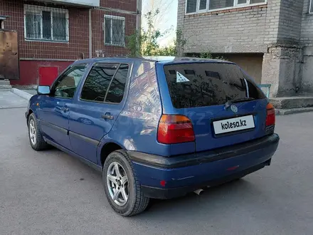 Volkswagen Golf 1997 года за 1 800 000 тг. в Караганда