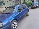 Volkswagen Golf 1997 года за 1 800 000 тг. в Караганда – фото 3