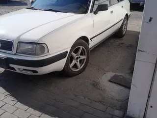 Audi 80