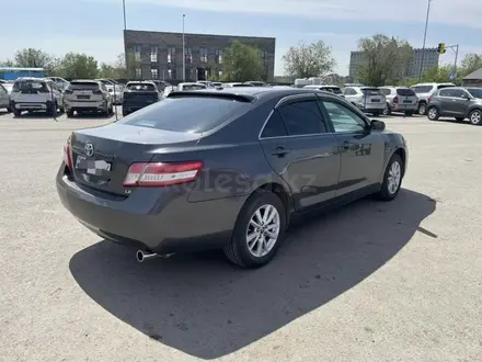 Toyota Camry 2011 года за 7 500 000 тг. в Астана – фото 3