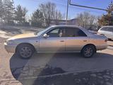 Toyota Camry 1998 года за 3 700 000 тг. в Алматы – фото 5