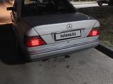 Mercedes-Benz E 280 1994 года за 2 100 000 тг. в Туркестан – фото 2