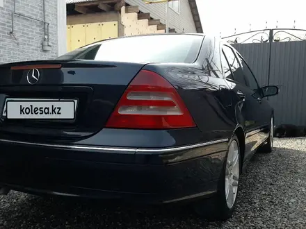 Mercedes-Benz C 240 2000 года за 4 000 000 тг. в Алматы – фото 4