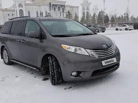 Toyota Sienna 2014 года за 14 500 000 тг. в Астана – фото 2