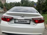 Toyota Camry 2015 года за 10 100 000 тг. в Алматы – фото 3