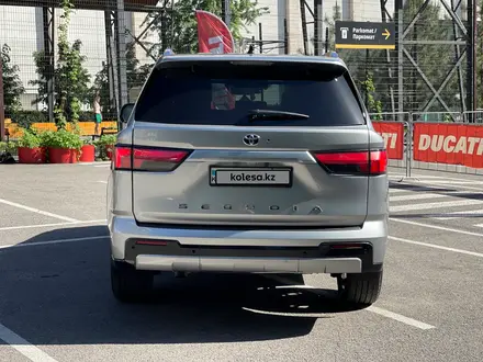Toyota Sequoia 2023 года за 66 900 000 тг. в Алматы – фото 11