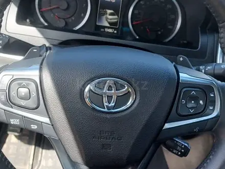 Toyota Camry 2015 года за 6 000 000 тг. в Актобе – фото 11