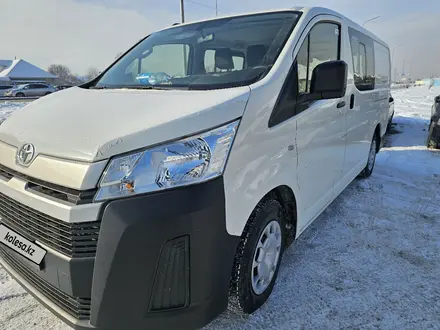 Toyota Hiace 2023 года за 22 000 000 тг. в Алматы – фото 2