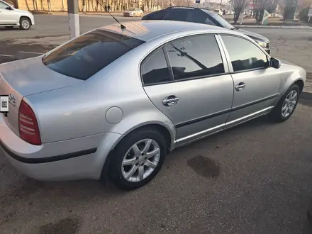 Skoda Superb 2003 года за 2 350 000 тг. в Актобе – фото 16