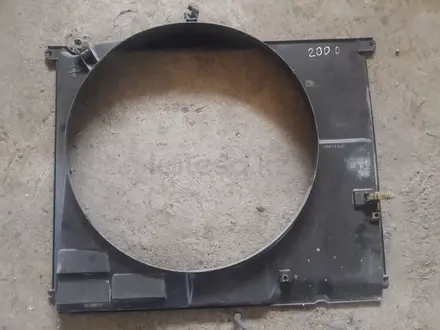 Диффузор радиатора на дизельный ЛК200 за 1 000 тг. в Алматы
