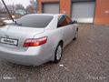 Toyota Camry 2007 годаfor3 600 000 тг. в Актобе – фото 3