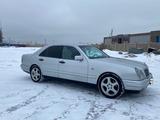 Mercedes-Benz E 230 1997 годаfor2 900 000 тг. в Астана