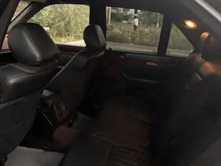 Mercedes-Benz S 300
