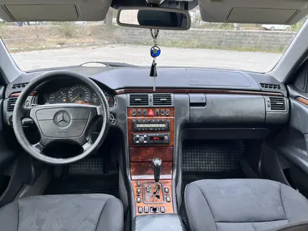 Mercedes-Benz E 280 1998 года за 4 000 000 тг. в Алматы – фото 11