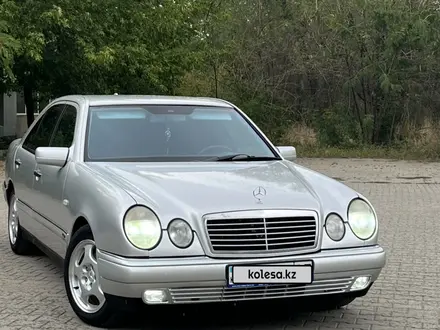 Mercedes-Benz E 280 1998 года за 4 000 000 тг. в Алматы