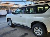 Toyota Land Cruiser Prado 2023 года за 27 900 000 тг. в Алматы – фото 3