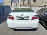 Toyota Camry 2006 года за 3 390 000 тг. в Шымкент – фото 4