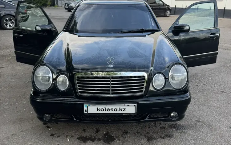 Mercedes-Benz E 320 1998 годаүшін2 500 000 тг. в Астана