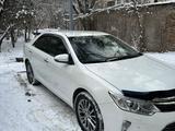 Toyota Camry 2015 года за 10 000 000 тг. в Алматы – фото 2