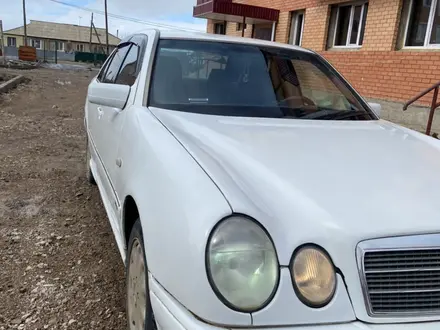 Mercedes-Benz E 200 1997 годаүшін2 000 000 тг. в Кокшетау – фото 6