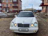 Mercedes-Benz E 200 1997 года за 2 350 000 тг. в Кокшетау